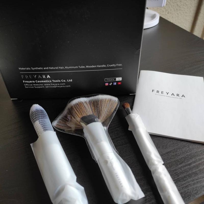 FREYARA Pincéis Maquiagem Profissional Kit 30pcs, Clássico Branco