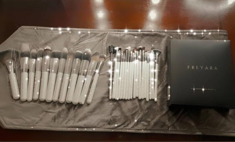 FREYARA Pincéis Maquiagem Profissional Kit 30pcs, Clássico Branco