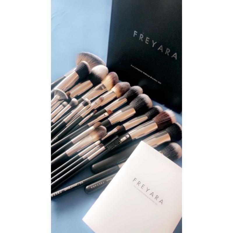 FREYARA Pincéis Maquiagem Profissional Kit 30pcs, Clássico Preto