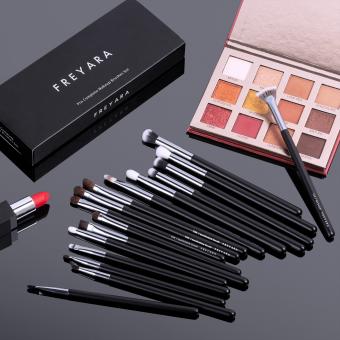 Набор кистей для теней 17шт Classic Black