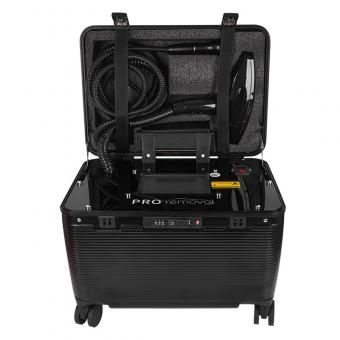 LASER FacialPure 5.0 Ultra – Tragbare Pikosekundenlaser-Maschine Im Eleganten Schwarzen Koffer Mit Doppelgriff Und Rollen Für Schmerzfreie, Nicht-Invasive Tattoo- Und Augenbrauenentfernung