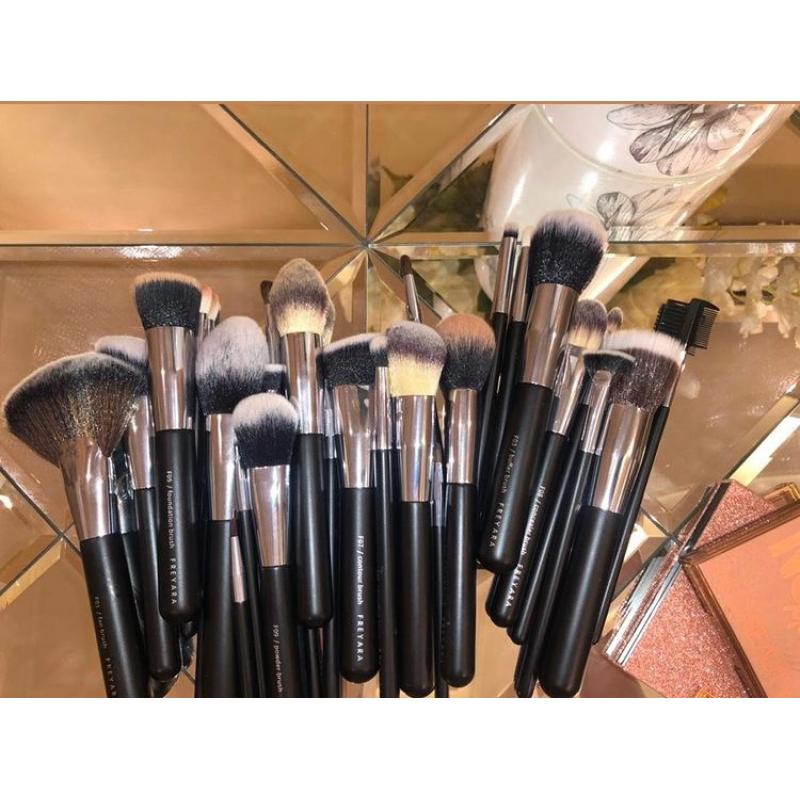 FREYARA Pincéis Maquiagem Profissional Kit 30pcs, Clássico Preto