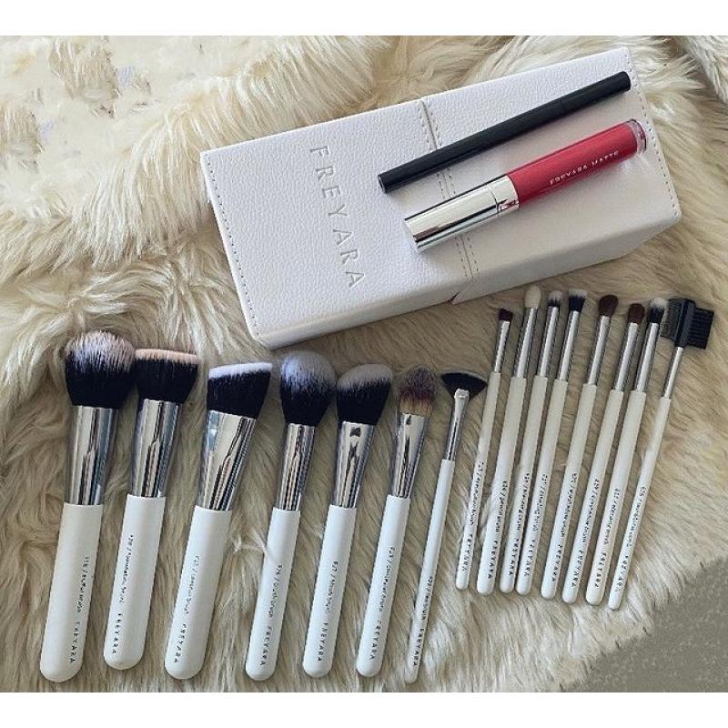 Set Kuas Makeup Profesional 15pcs Dengan Pemegang Magnet, Putih