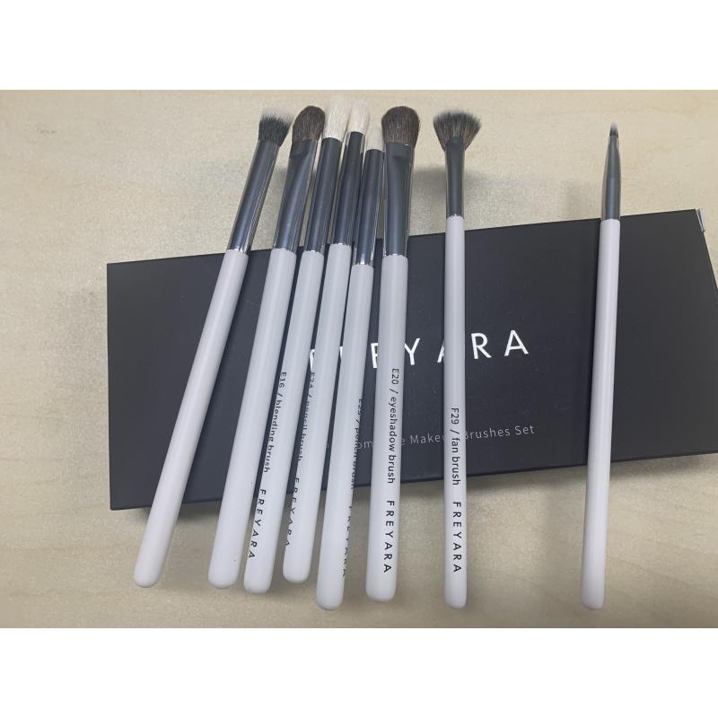 Kit Profissional de 17pcs Pincéis de Sombra  Clássico Branco