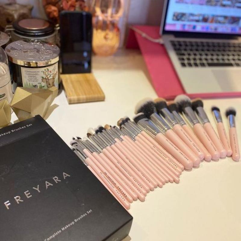 FREYARA Pincéis Maquiagem Profissional Kit 25pcs, Rosa Brilhante