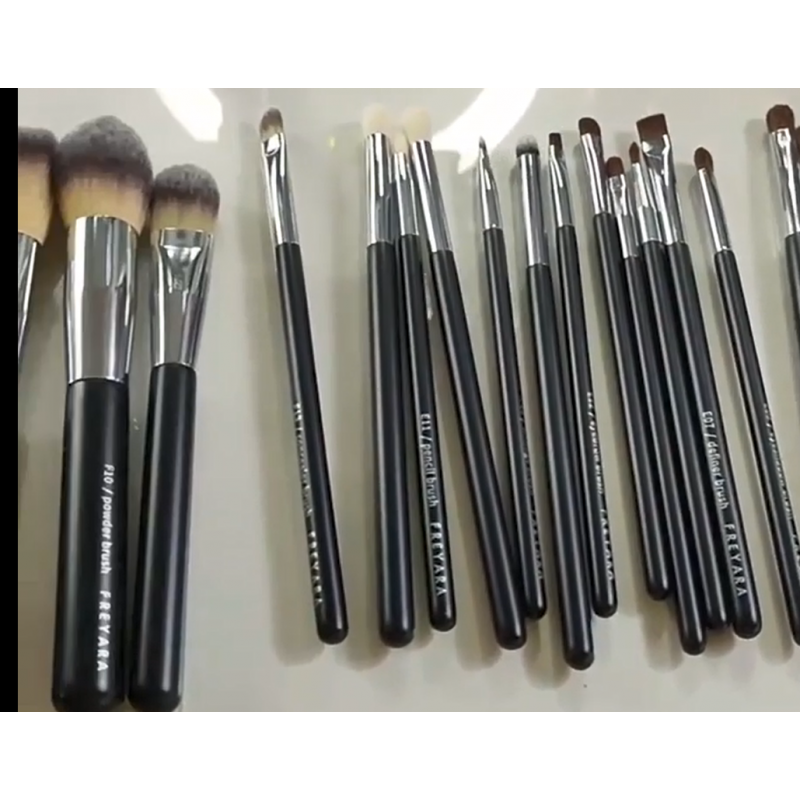 FREYARA Pincéis Maquiagem Profissional Kit 30pcs, Clássico Preto