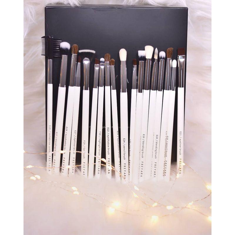 Kuas Makeup Profesional Set 30pcs Putih Klasik