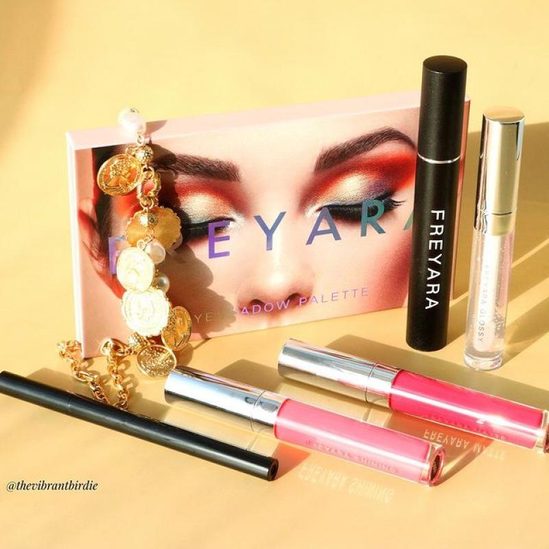 FREYARA Dark Nude Lidschatten-Palette 18 Farbtöne