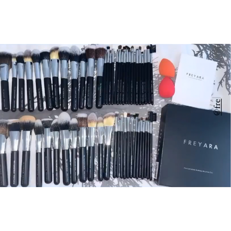 Kit Profissional de 30pcs Pincéis de Maquiagem Preto com 2 Esponjas de Maquiagem