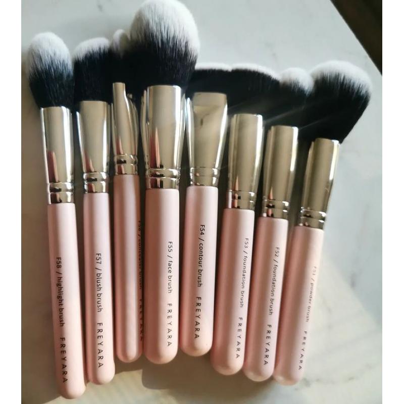 Kit Profissional de 25pcs Pincéis de Maquiagem Rosa com Paleta de Sombras Dark Nude