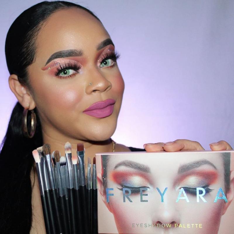 アイシャドウブラシ17個セットブラック、ダークヌードアイシャドウパレット