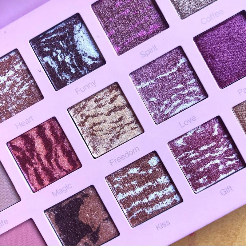 Göz Farı Fırçaları 17'li Set Beyaz Koyu Nude Göz Farı Paleti