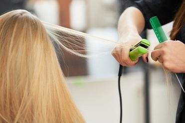 hair curling wand vs straightener