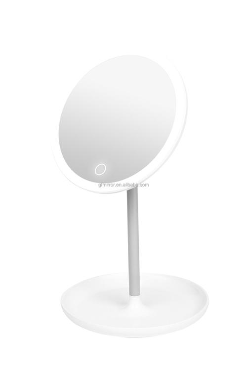 magnifying mirror with lights