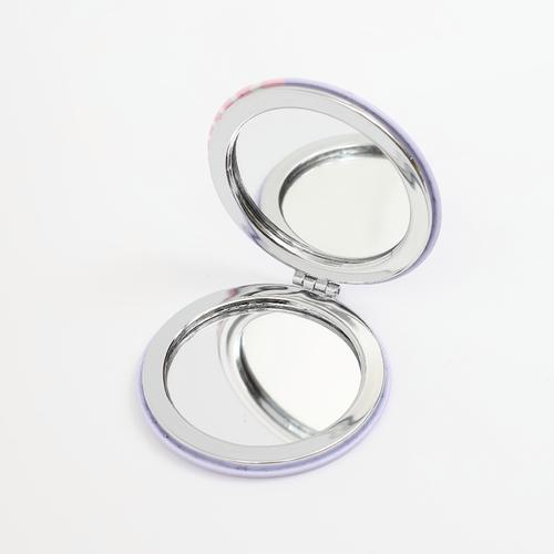 portable magnifying mirror