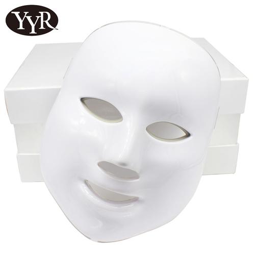 blue light therapy mask demonstration