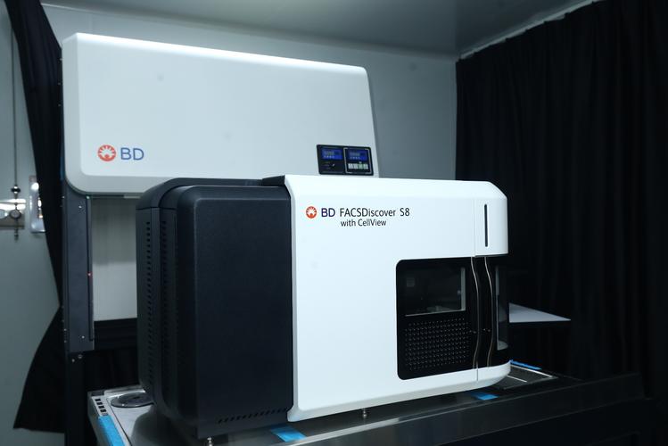 professional LED facial device