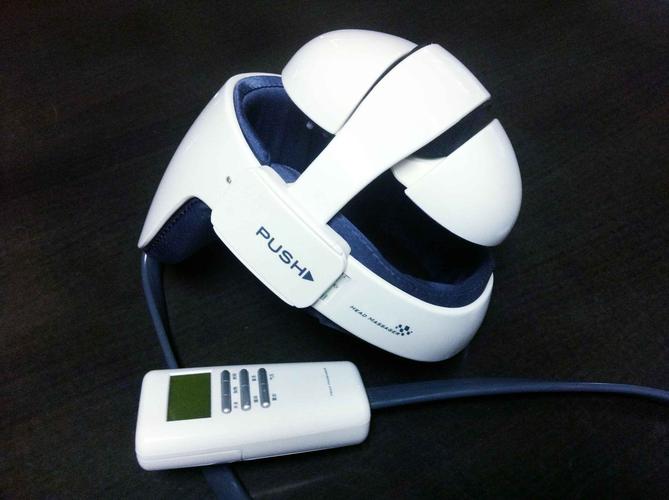 Professional head massager target device with ergonomic design