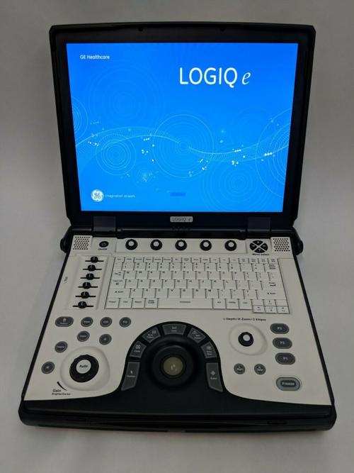 Compact ultrasound machine with portable carrying case