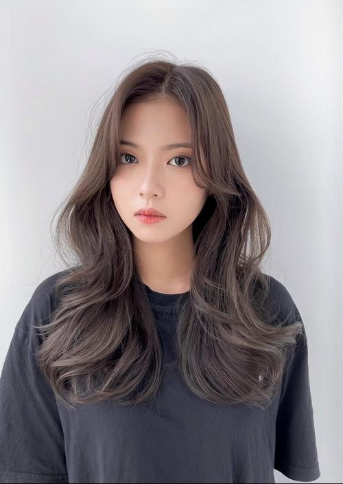 Professional hair crimper for long hair with ceramic plates