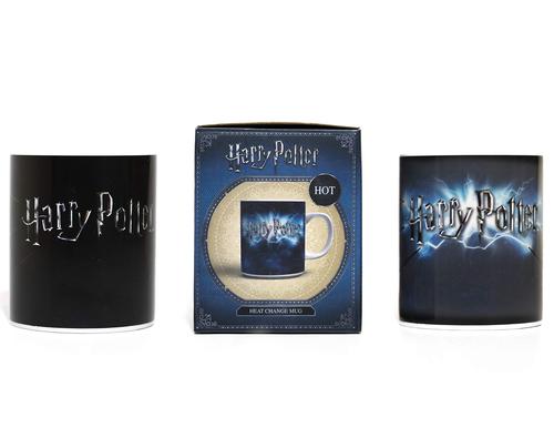 Professional hairstylist using 6 in 1 ceramic curling wand